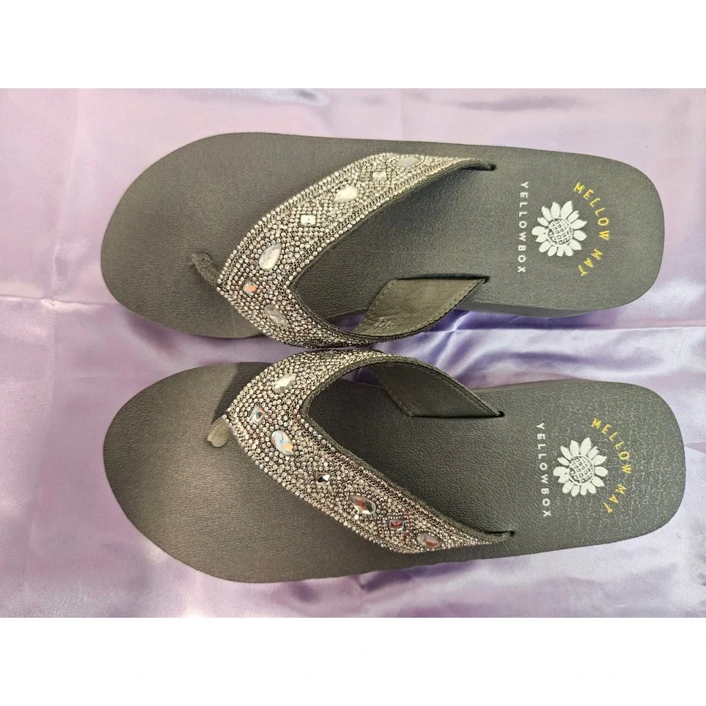 Yellow Box Cathy Gray Rhinestone Mellow Mat Wedge Flip Flops Womens Size 6 - Picture 3 of 5